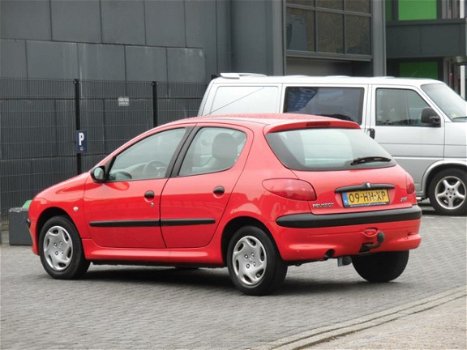 Peugeot 206 - 1.4 5DRS/Nieuwe Apk - 1