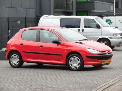 Peugeot 206 - 1.4 5DRS/Nieuwe Apk - 1