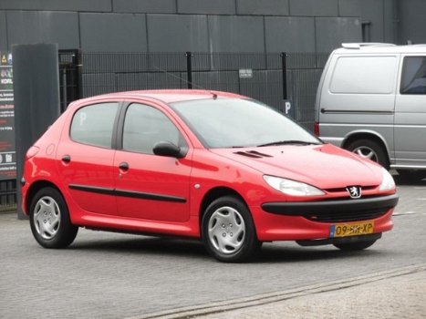 Peugeot 206 - 1.4 5DRS/Nieuwe Apk - 1