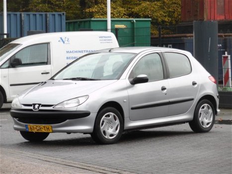 Peugeot 206 - 1.4 XT - 1