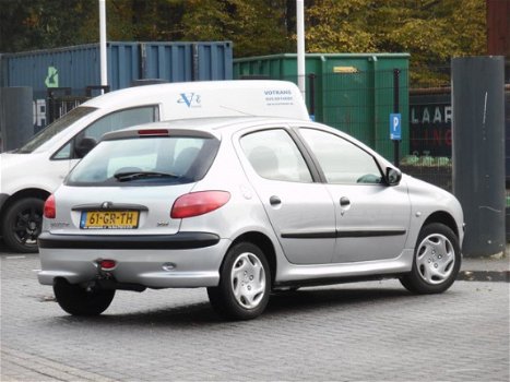 Peugeot 206 - 1.4 XT - 1