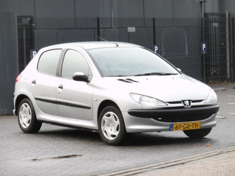 Peugeot 206 - 1.4 XT - 1