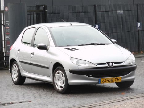 Peugeot 206 - 1.4 XT - 1