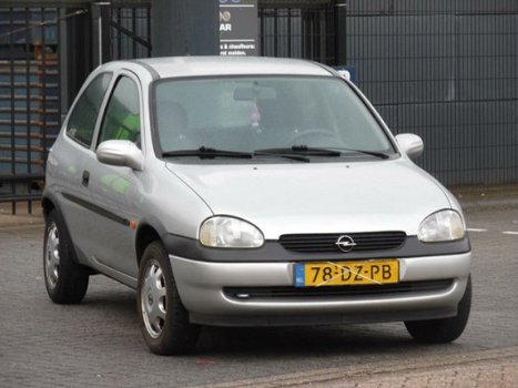Opel Corsa - 1.2i-16V Onyx Nieuwe Apk/NAP - 1