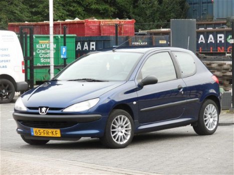 Peugeot 206 - 1.4 XR Nieuwe Apk/Nap - 1