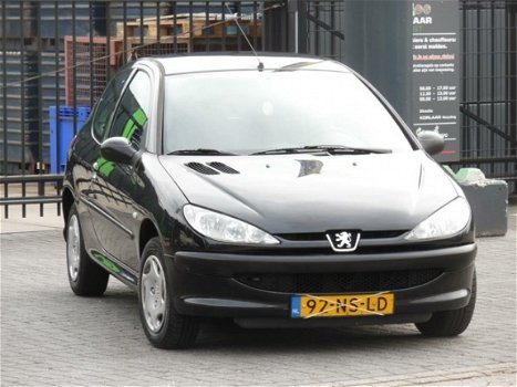 Peugeot 206 - 1.4 X-line Nieuwe APK/NAP/NetteAuto - 1