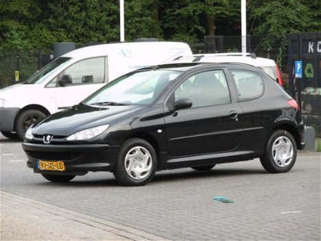 Peugeot 206 - 1.4 X-line Nieuwe APK/NAP/NetteAuto - 1