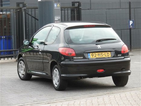 Peugeot 206 - 1.4 X-line Nieuwe APK/NAP/NetteAuto - 1