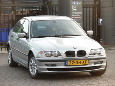 BMW 3-serie - 318i Executive Tweede Eigenaar/AiRCO/Nap - 1