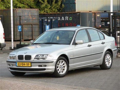 BMW 3-serie - 318i Executive Tweede Eigenaar/AiRCO/Nap - 1