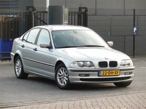 BMW 3-serie - 318i Executive Tweede Eigenaar/AiRCO/Nap - 1