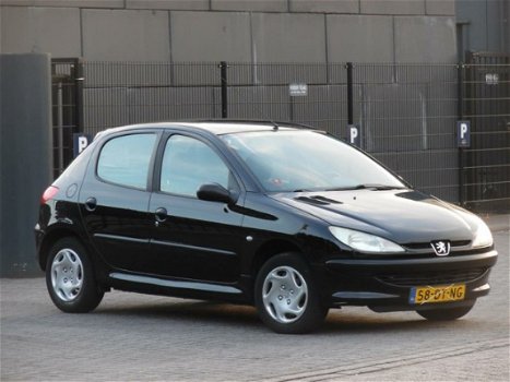 Peugeot 206 - 1.1 Xr 5DRS/Nieuwe Apk/Nap - 1