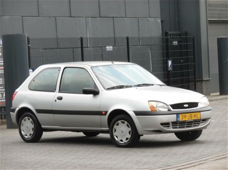Ford Fiesta - 1.3-8V Stuurbekrachtiging/Nieuwe Apk - 1