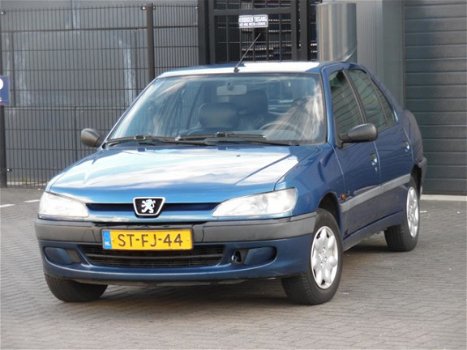 Peugeot 306 - 1.6 XR 5DRS/Met Apk - 1