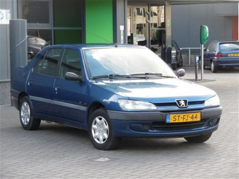 Peugeot 306 - 1.6 XR 5DRS/Met Apk - 1