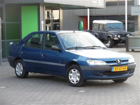 Peugeot 306 - 1.6 XR 5DRS/Met Apk - 1