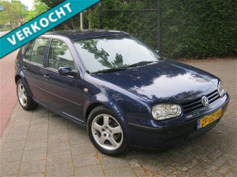 Volkswagen Golf - 1.6 Trendline - 1