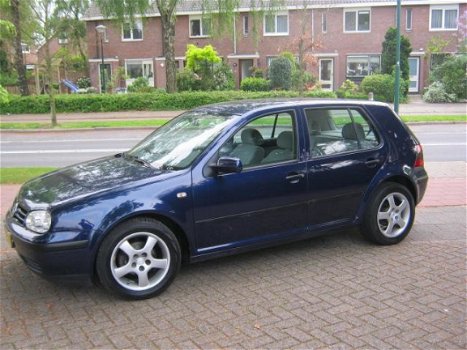 Volkswagen Golf - 1.6 Trendline - 1