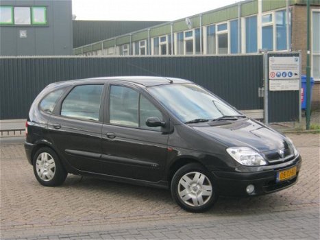 Renault Scénic - 1.8-16V Sport Way - 1