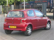 Toyota Yaris - 1.3-16V VVT-i Luna