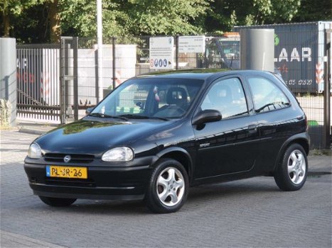 Opel Corsa - 1.4i Swing - 1