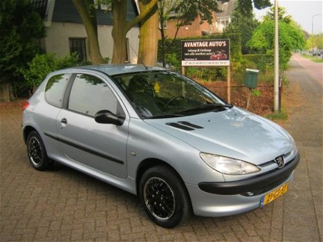 Peugeot 206 - 1.1 XR - 1