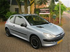 Peugeot 206 - 1.1 XR