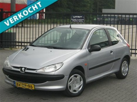 Peugeot 206 - 1.1 XR - 1