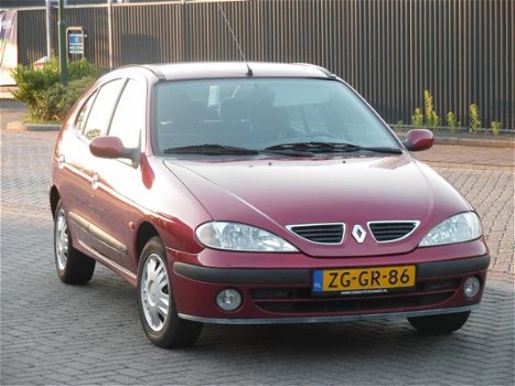 Renault Mégane - 1.4-16V RN - 1