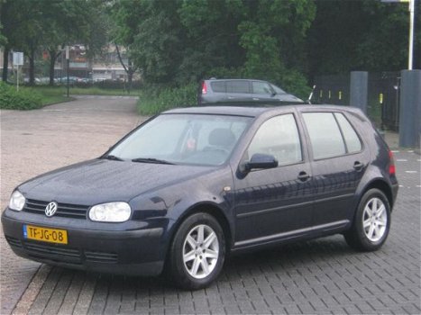 Volkswagen Golf - 1.4-16V Trendline - 1