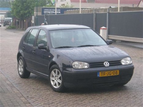 Volkswagen Golf - 1.4-16V Trendline - 1