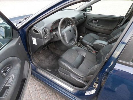 Volvo V40 - 1.8 - 1