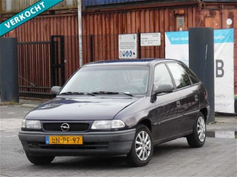 Opel Astra - 1.4i Merit - 1