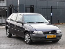 Opel Astra - 1.4i Merit