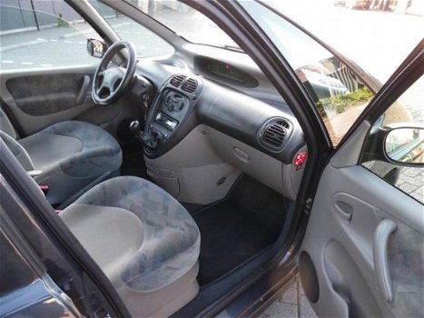 Citroën Xsara Picasso - 1.6i - 1