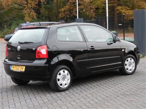 Volkswagen Polo - 1.2-12V Trendline - 1