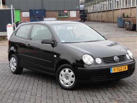 Volkswagen Polo - 1.2-12V Trendline - 1