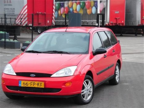 Ford Focus Wagon - 1.4-16V Ambiente - 1