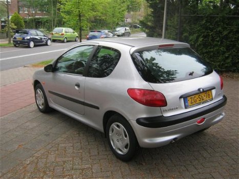 Peugeot 206 - 1.4 XR - 1