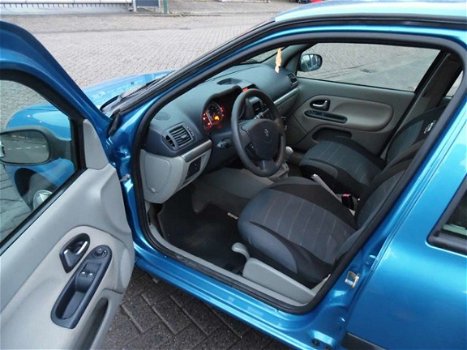 Renault Clio - 1.4-16V Privilège - 1