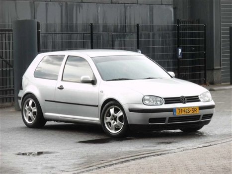 Volkswagen Golf - 1.9 TDI Comfortline - 1