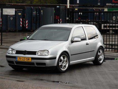 Volkswagen Golf - 1.9 TDI Comfortline - 1