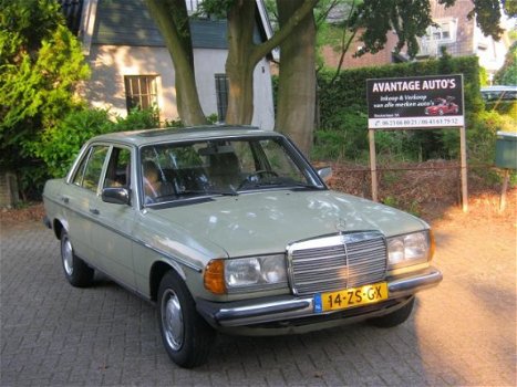 Mercedes-Benz 200-280 (W123) - 200-serie (200 D - 1