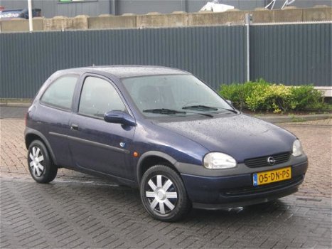 Opel Corsa - 1.2i-16V Strada - 1