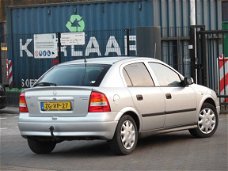 Opel Astra - 1.6-16V Club