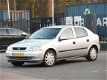 Opel Astra - 1.6-16V Club - 1 - Thumbnail