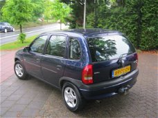 Opel Corsa - 1.2i-16V Onyx