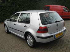 Volkswagen Golf - 1.6 Trendline