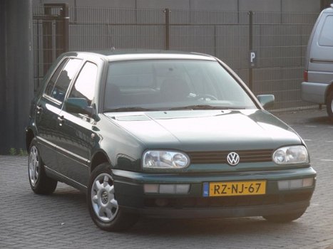 Volkswagen Golf - 1.6 Milestone Sport - 1