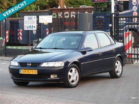 Opel Vectra - 1.6i-16V Pearl - 1